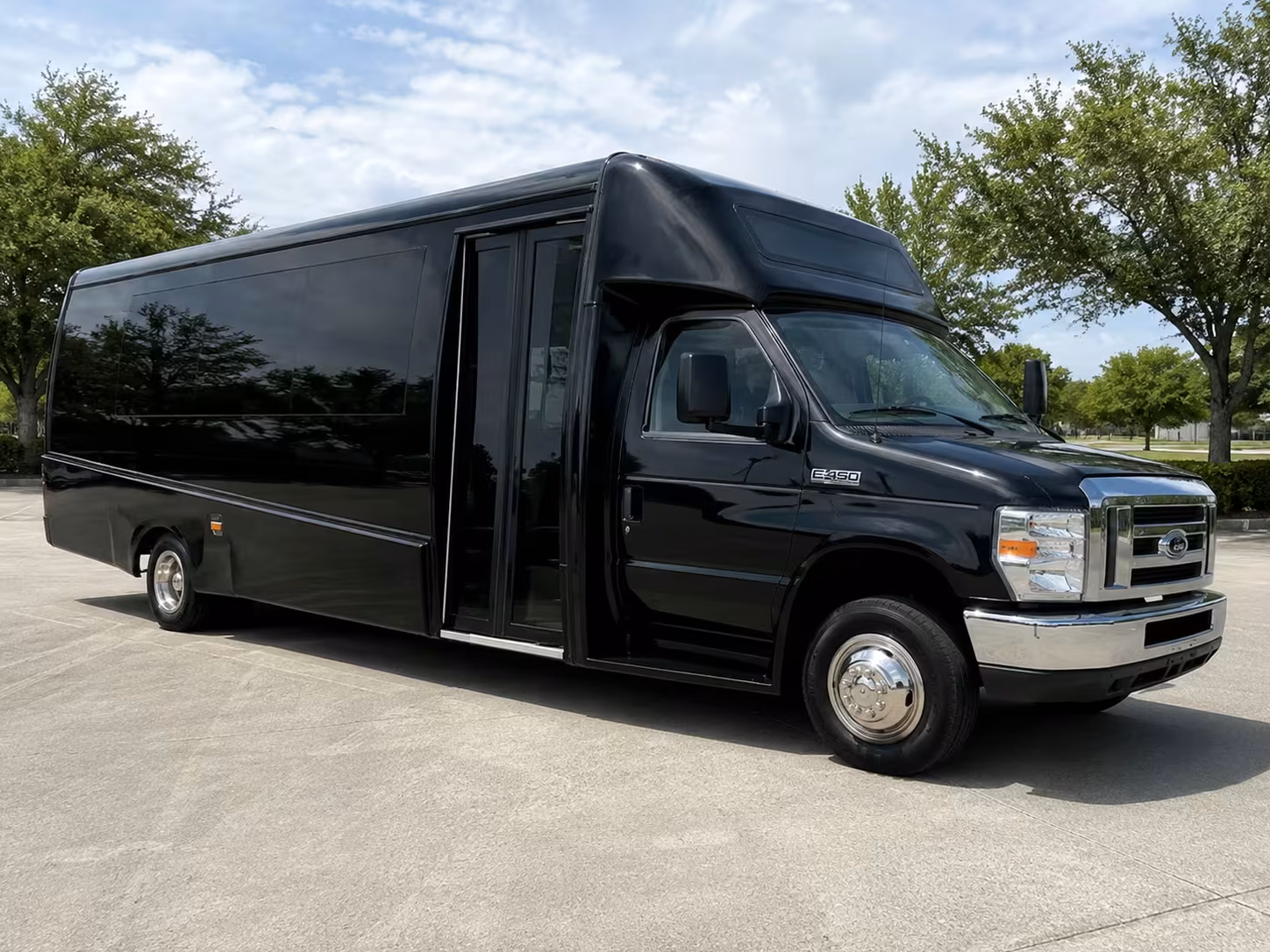 15 passenger minibus