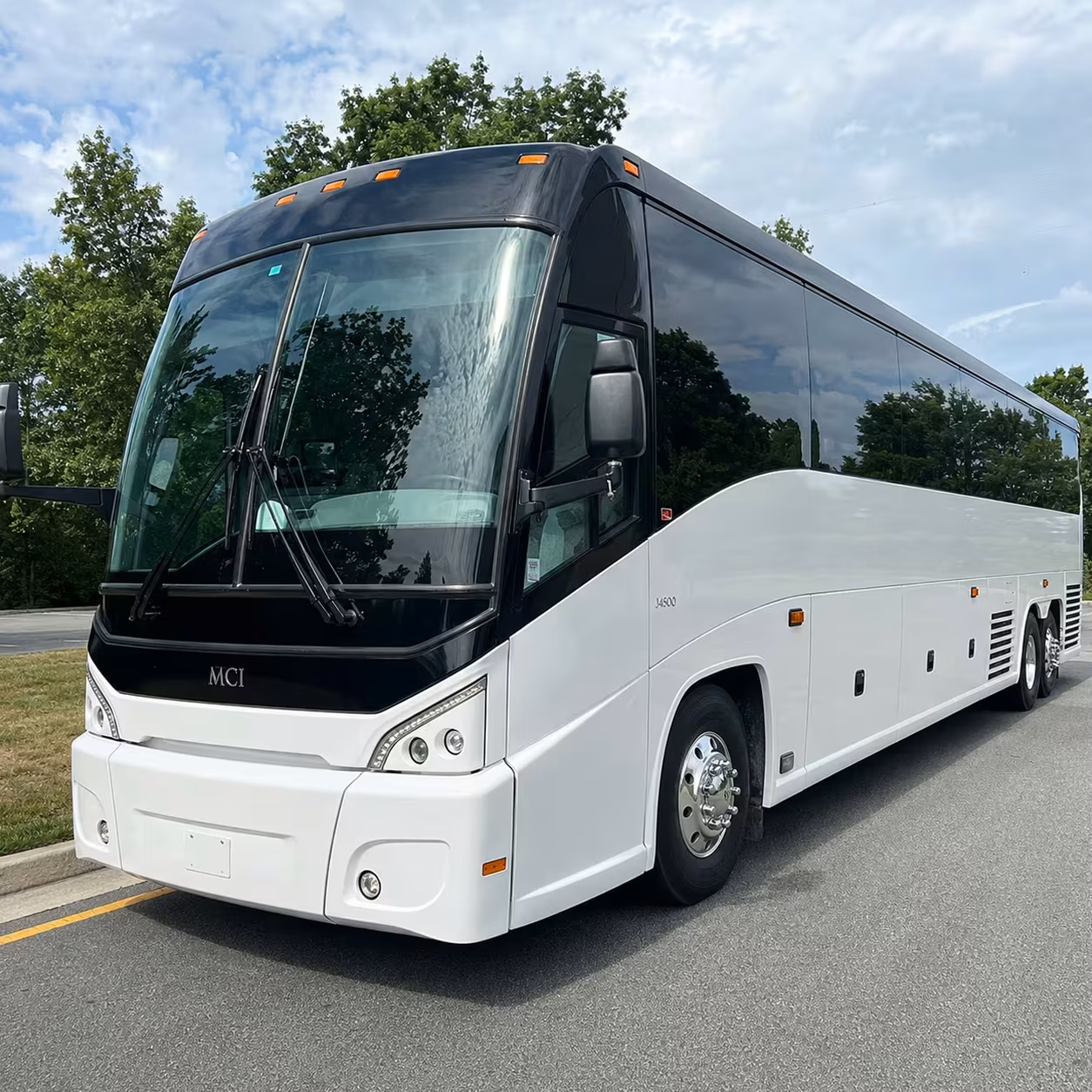 shuttle buses for tulsa air national guard base personnel